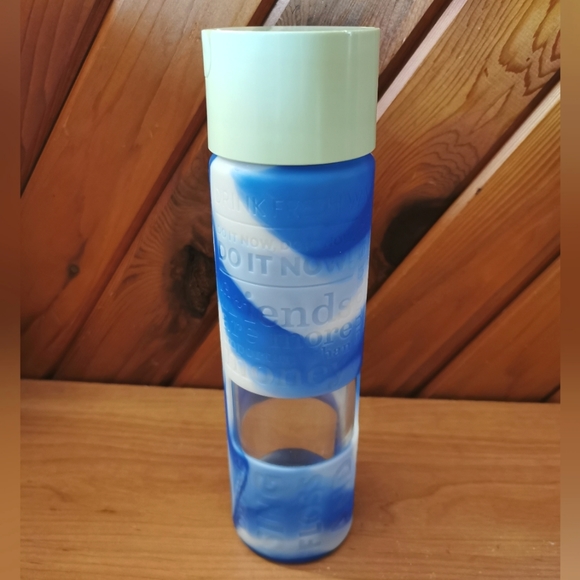 Lululemon Water Bottle - Picture 2 of 7